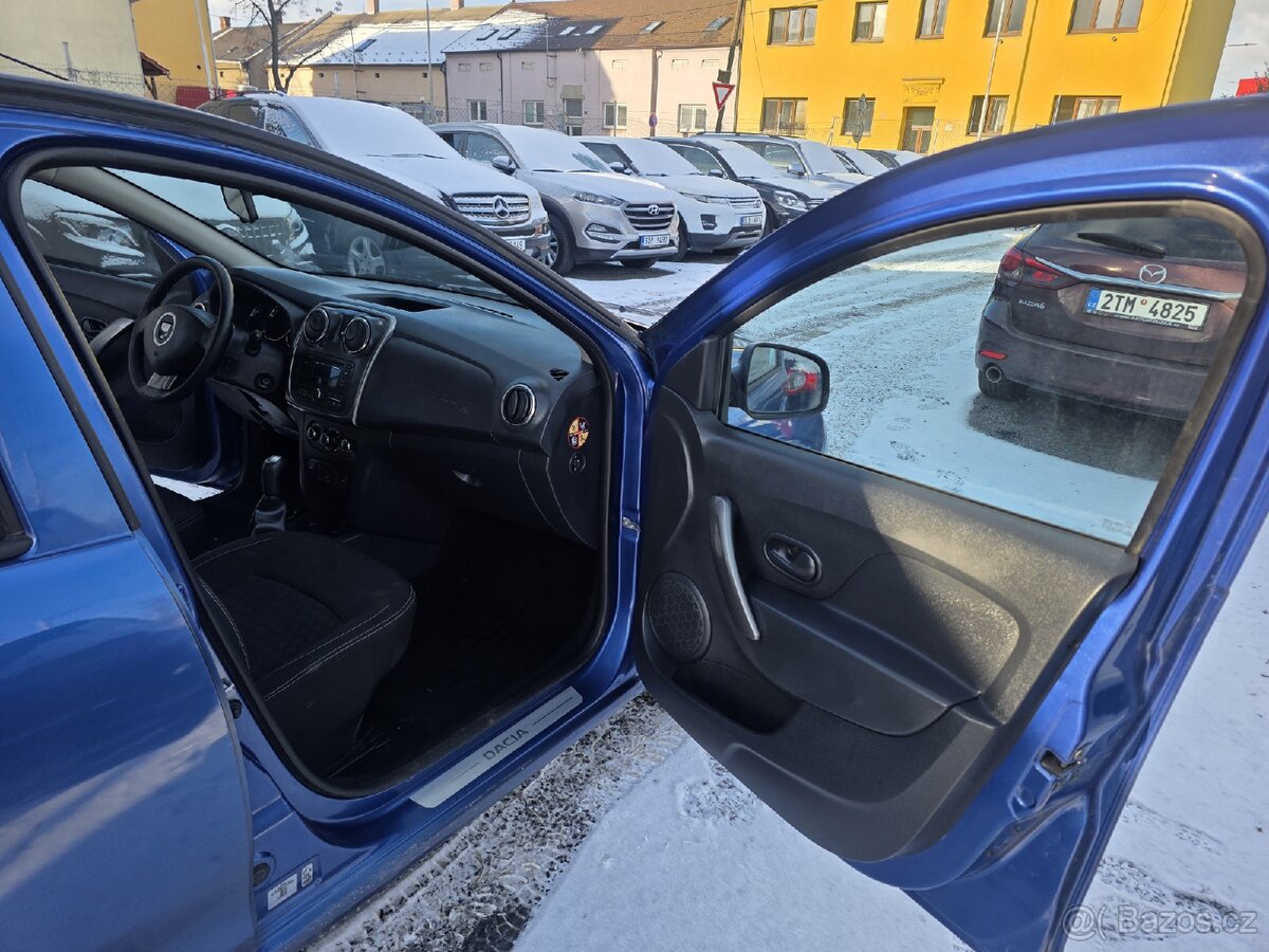 Dacia Sandero
1 2 TZ Klimatizace - 11