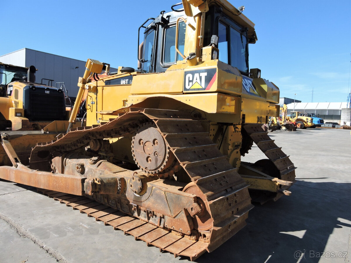 25t Buldozer CAT D6T - 11
