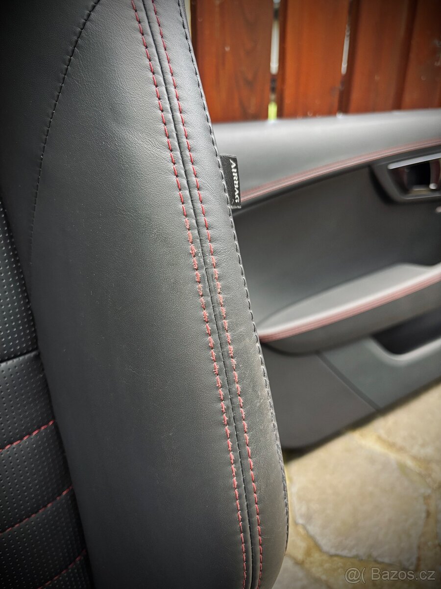 PRODÁM SPORTOVNÍ INTERIÉR JAGUAR F-TYPE - 11