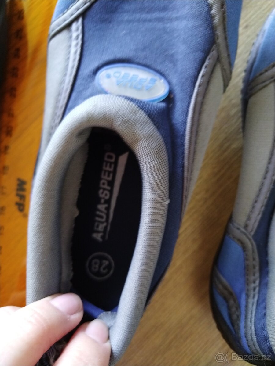 Kraťasy a boty do vody - 11