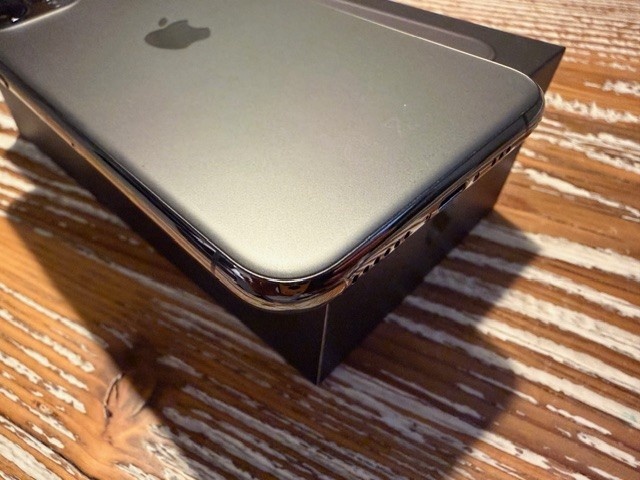 Iphone 11 PRO 512Gb vesmírně šedá - 11