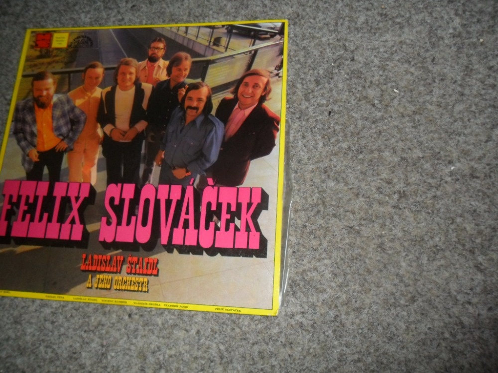 Bill Haley, Chuck Berry, Pepa Nos, Julian Lennon, N. Diamond - 11