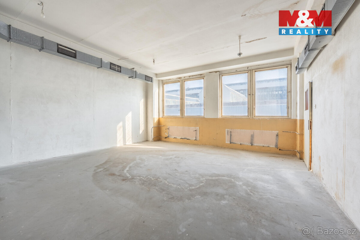 Prodej výrobního objektu, 2602 m², Kladno, ul. Buštěhradská - 11