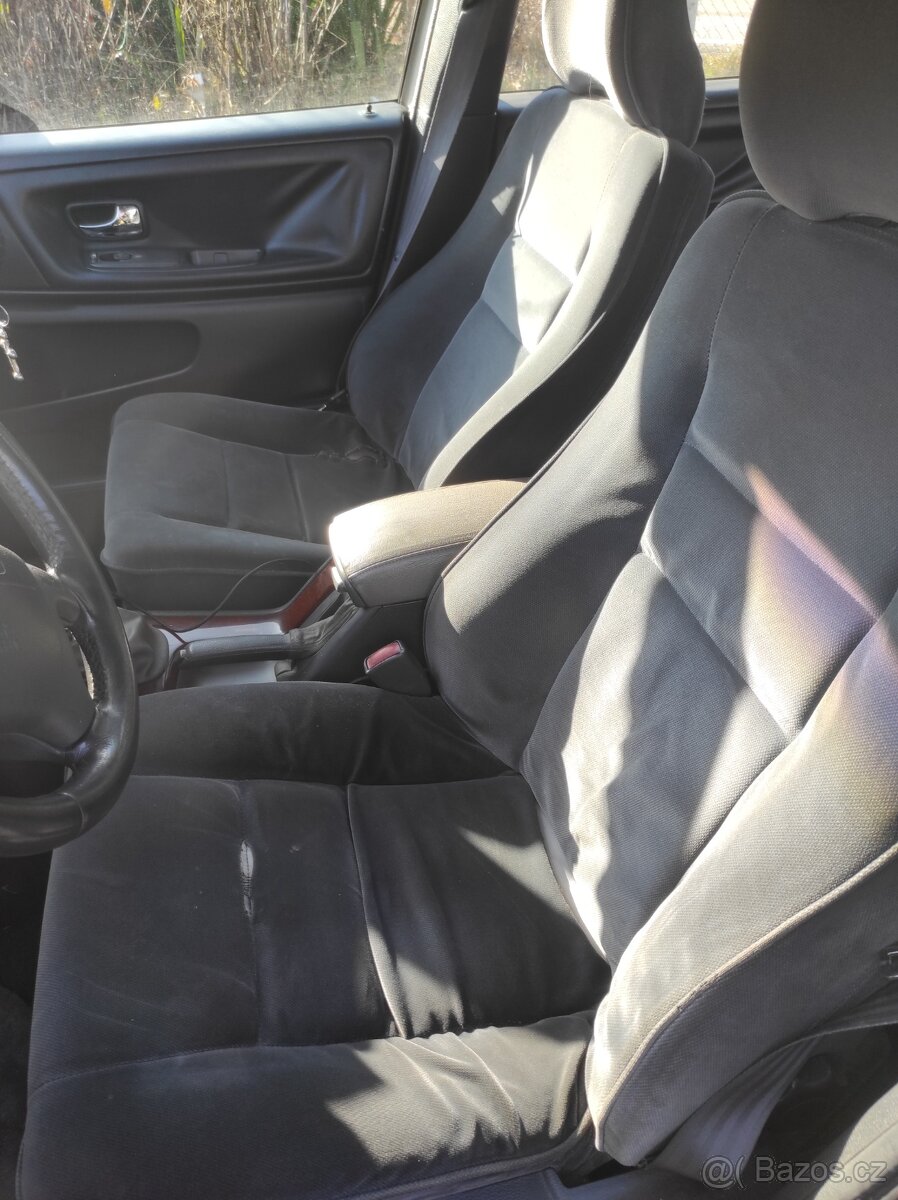 Volvo V70 2,4 103kw - 11