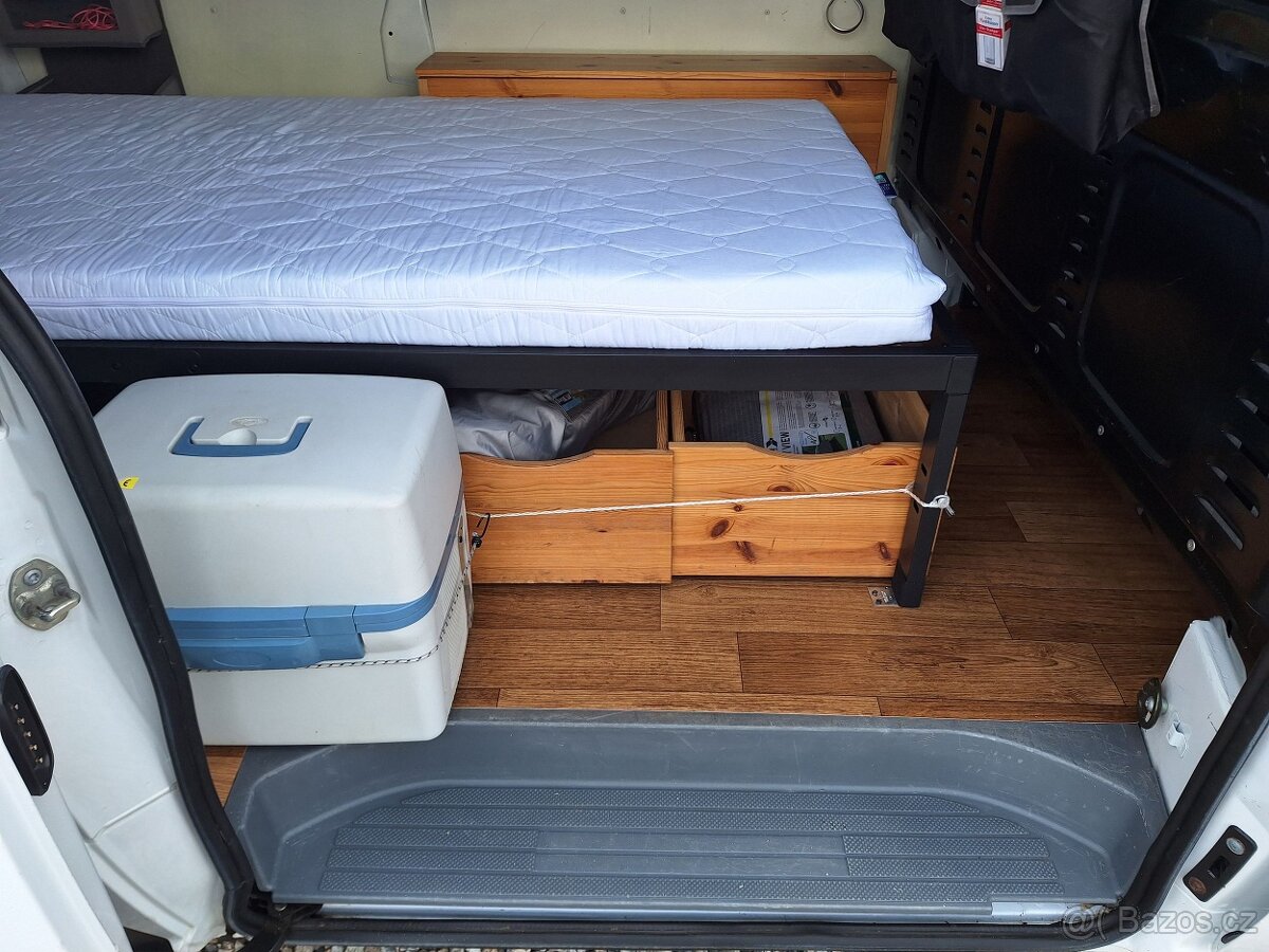 Mercedes-Benz Vito, Předstan, SPANÍ - 11