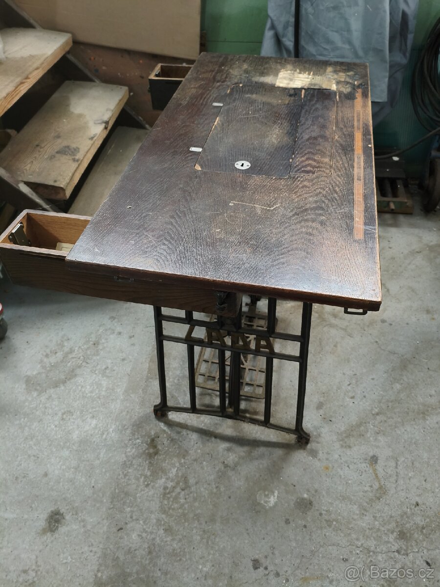 Šicí stroj Lada - 11