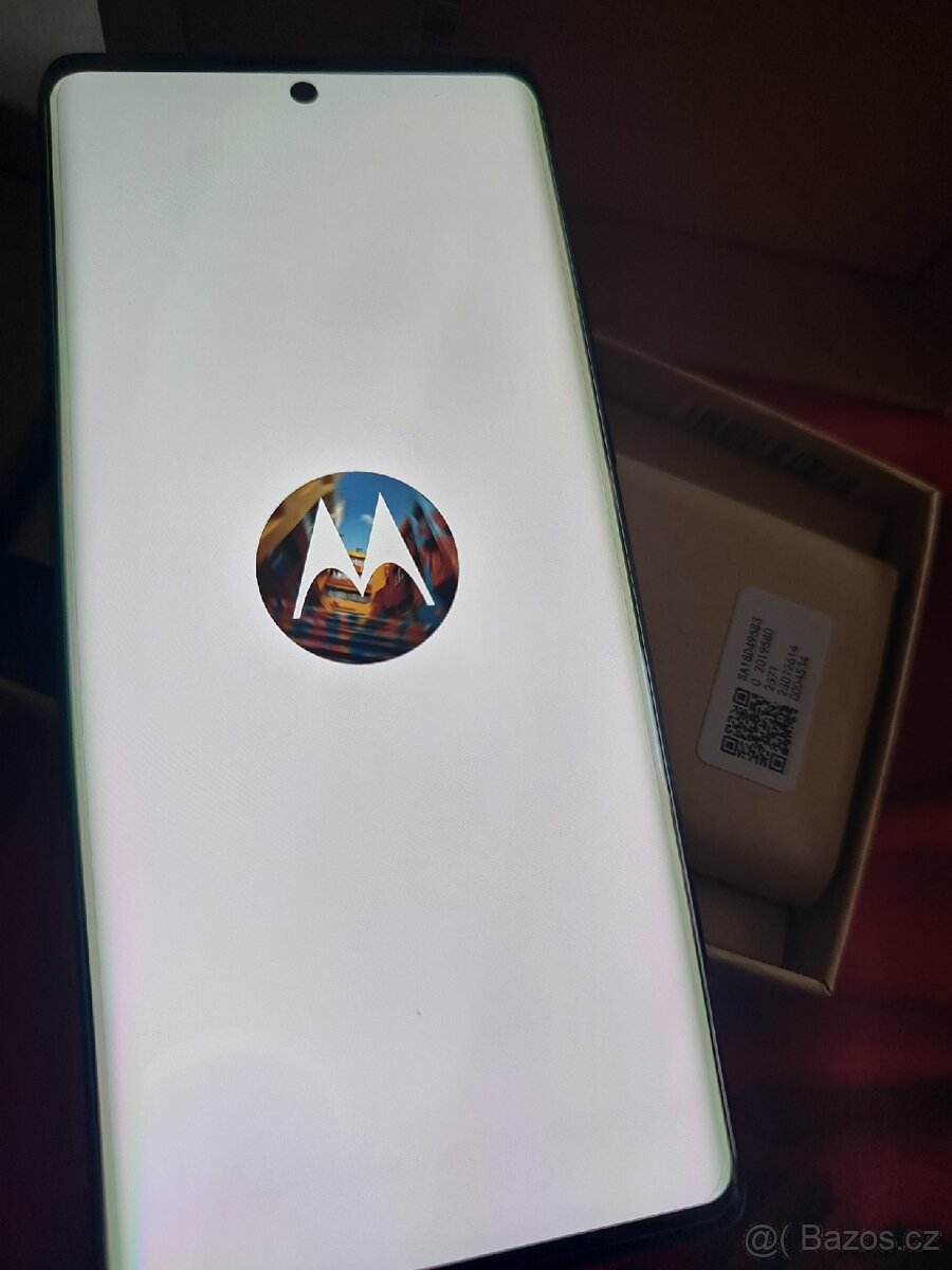 Motorola Edge 30 ultra 200MP zánovní - 11