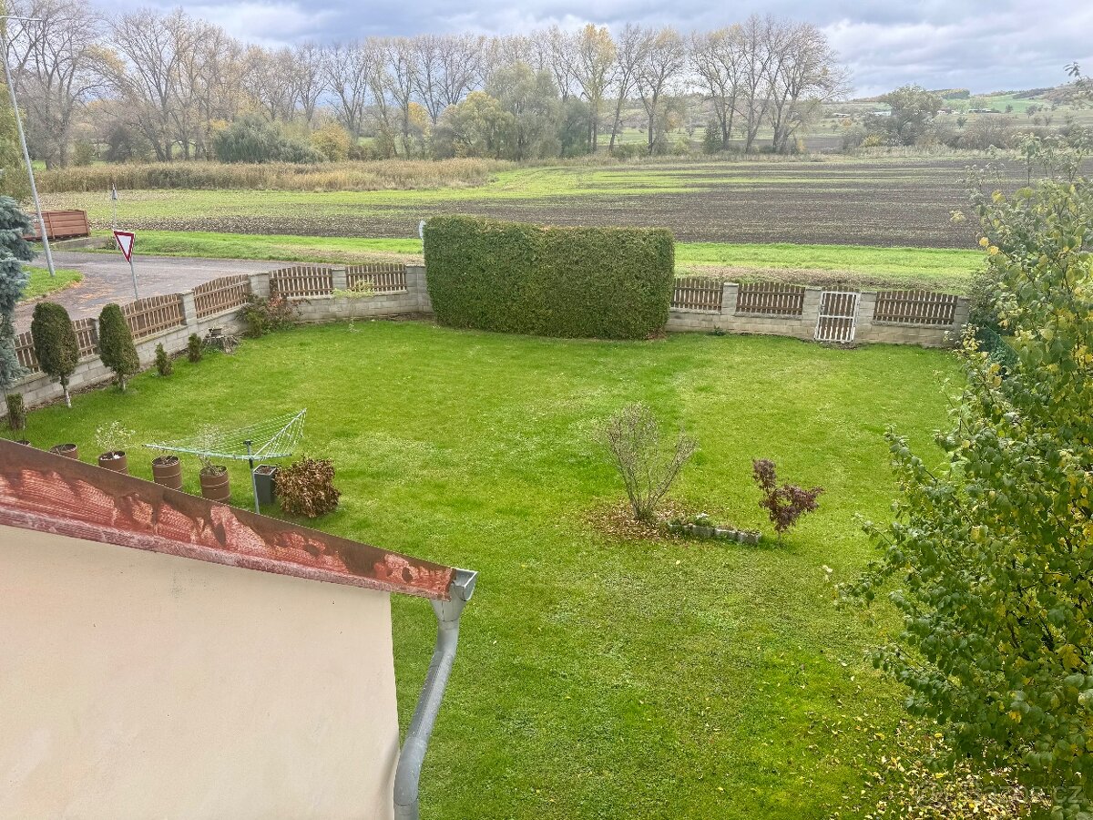 2+1 s možností půdní vestavby, zahrada OV - 11