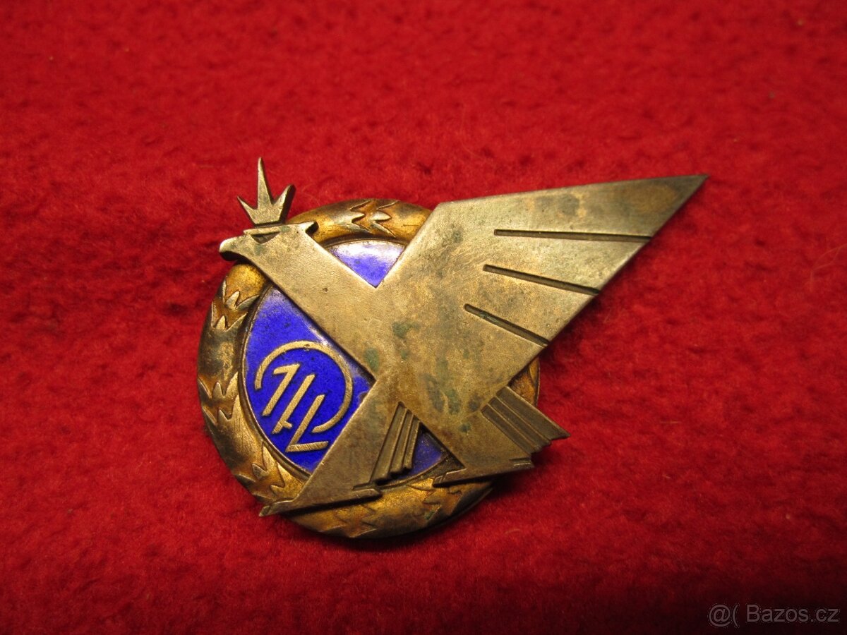 Pozustalost po letci. Kordik, vyznamenani, rumunska, polska. - 11