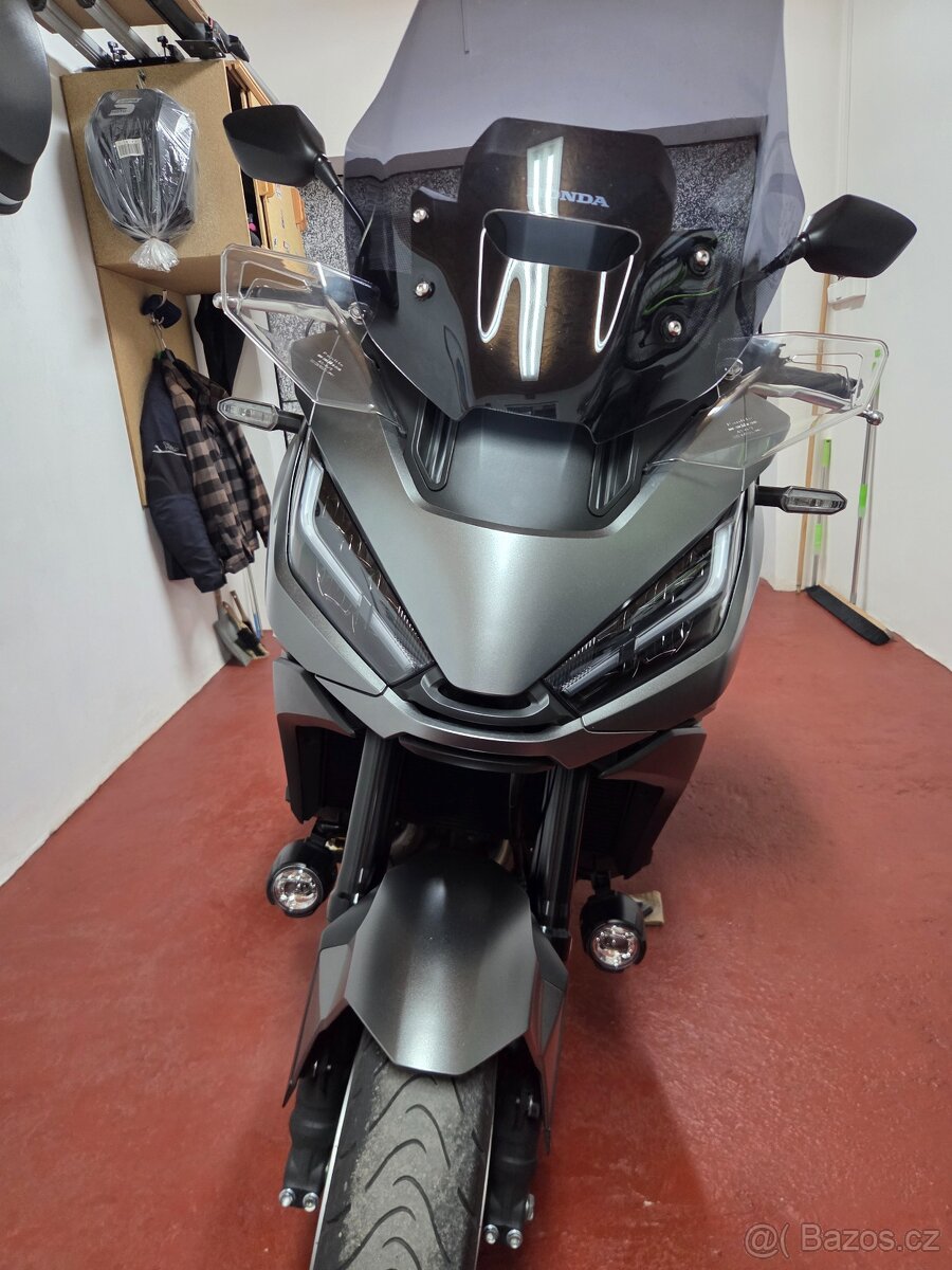 Honda NT1100A - 11