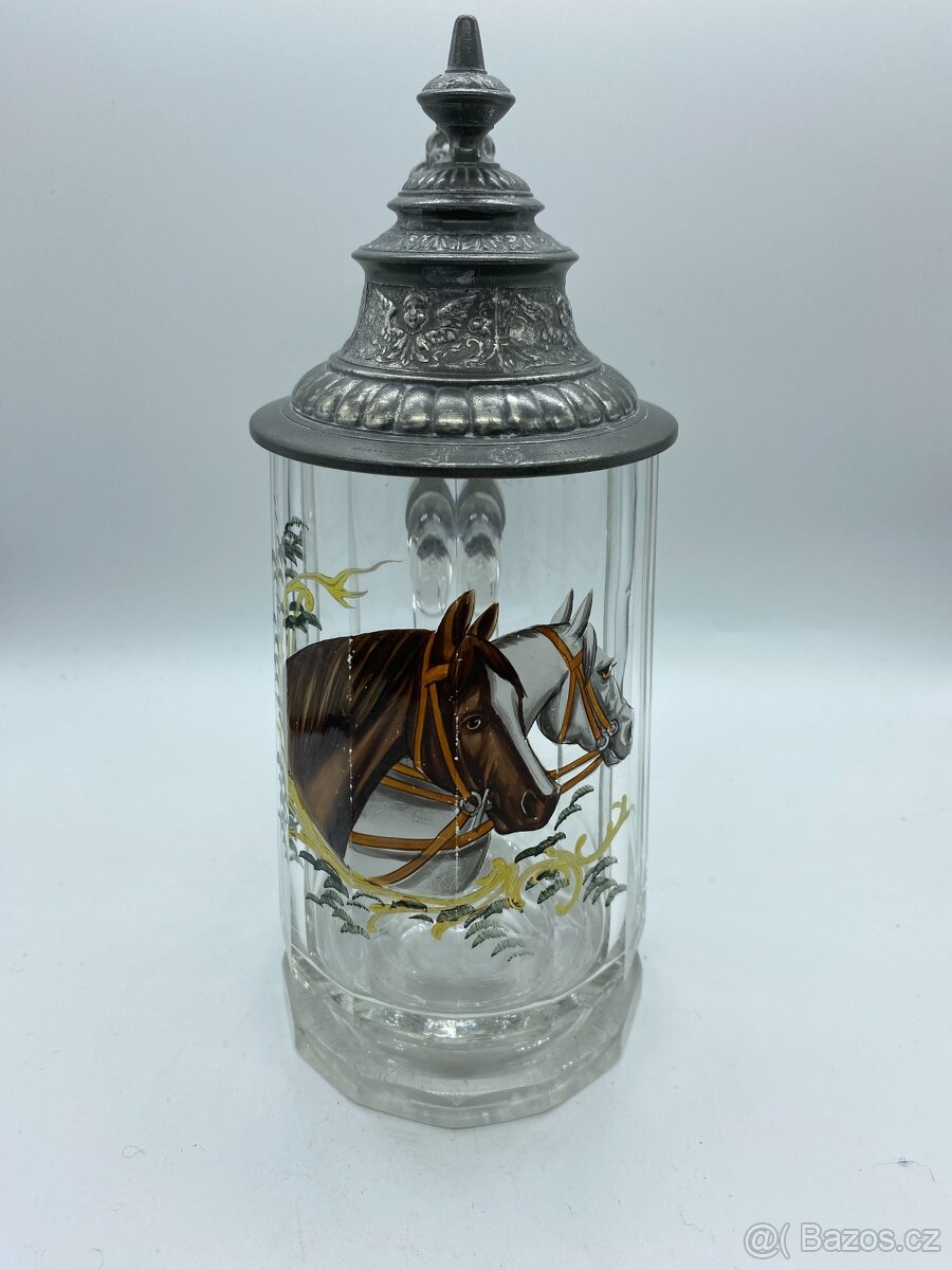 Sběratel nabízí staré skleněné korbele - 11