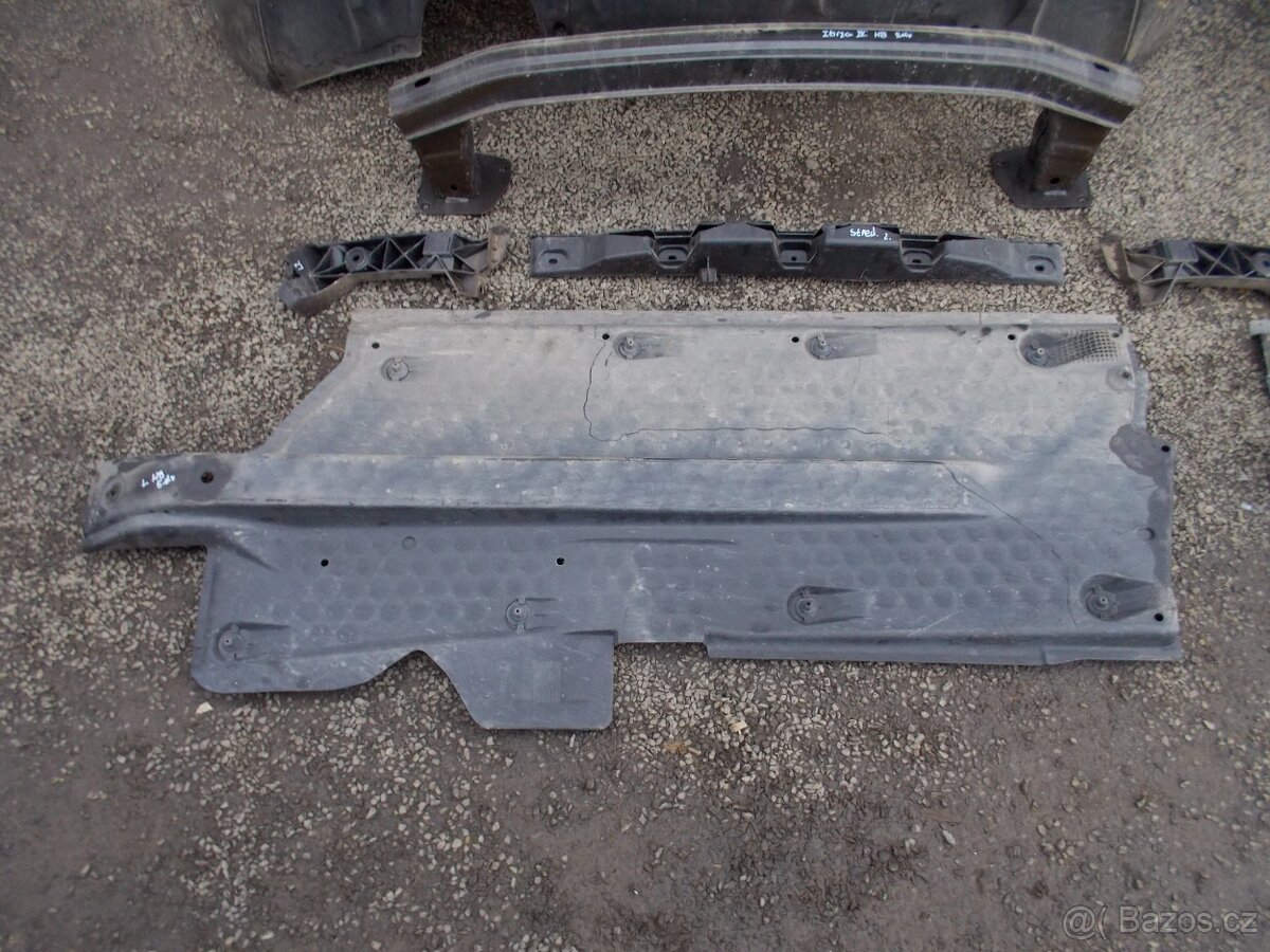 / Karosářské a další díly... Ibiza IV-4 FR - LW8Z - 11
