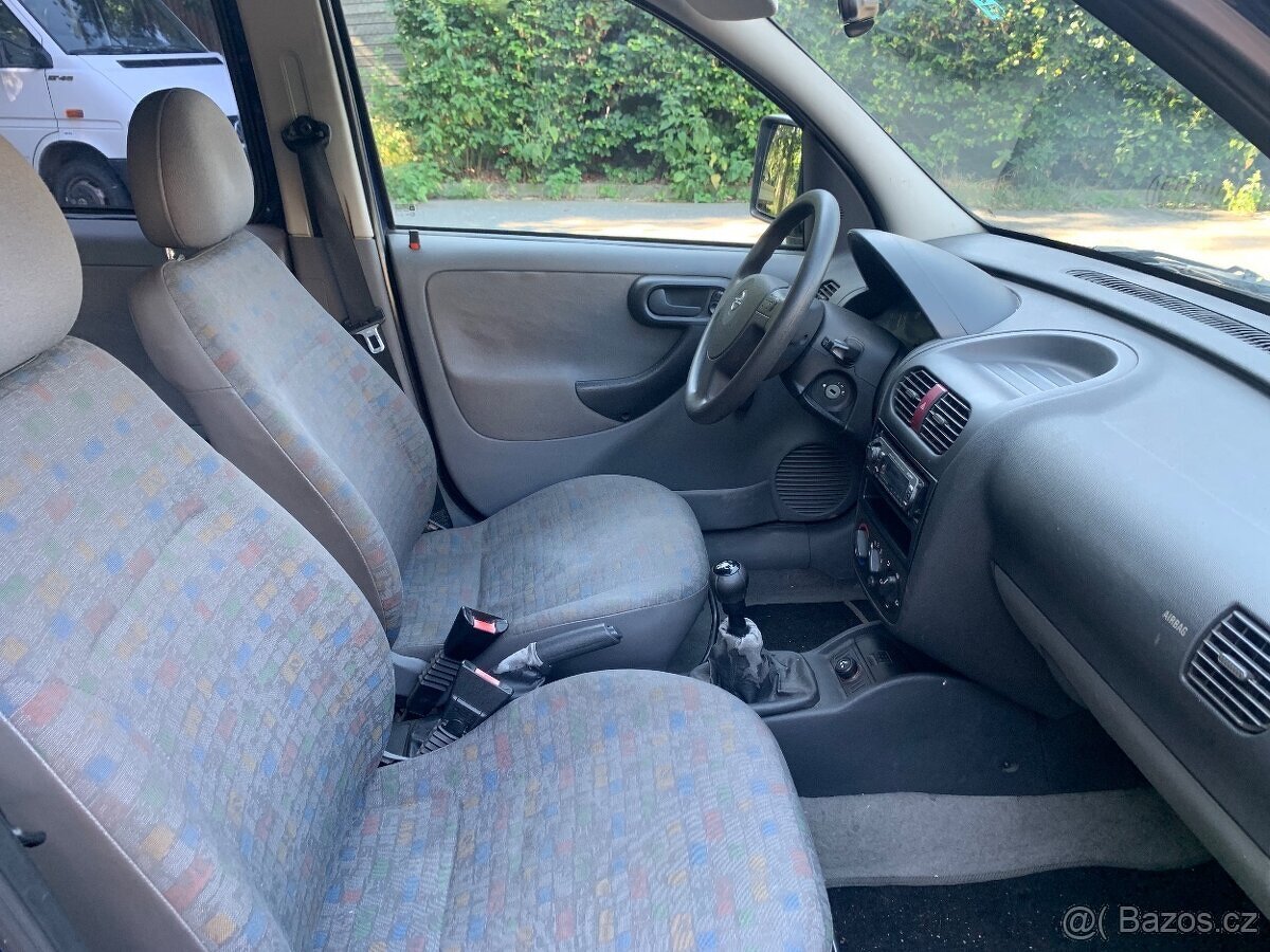 Opel COMBO 1.3CDTi 51kW - r.v. 8/2004 - 5 míst - 11