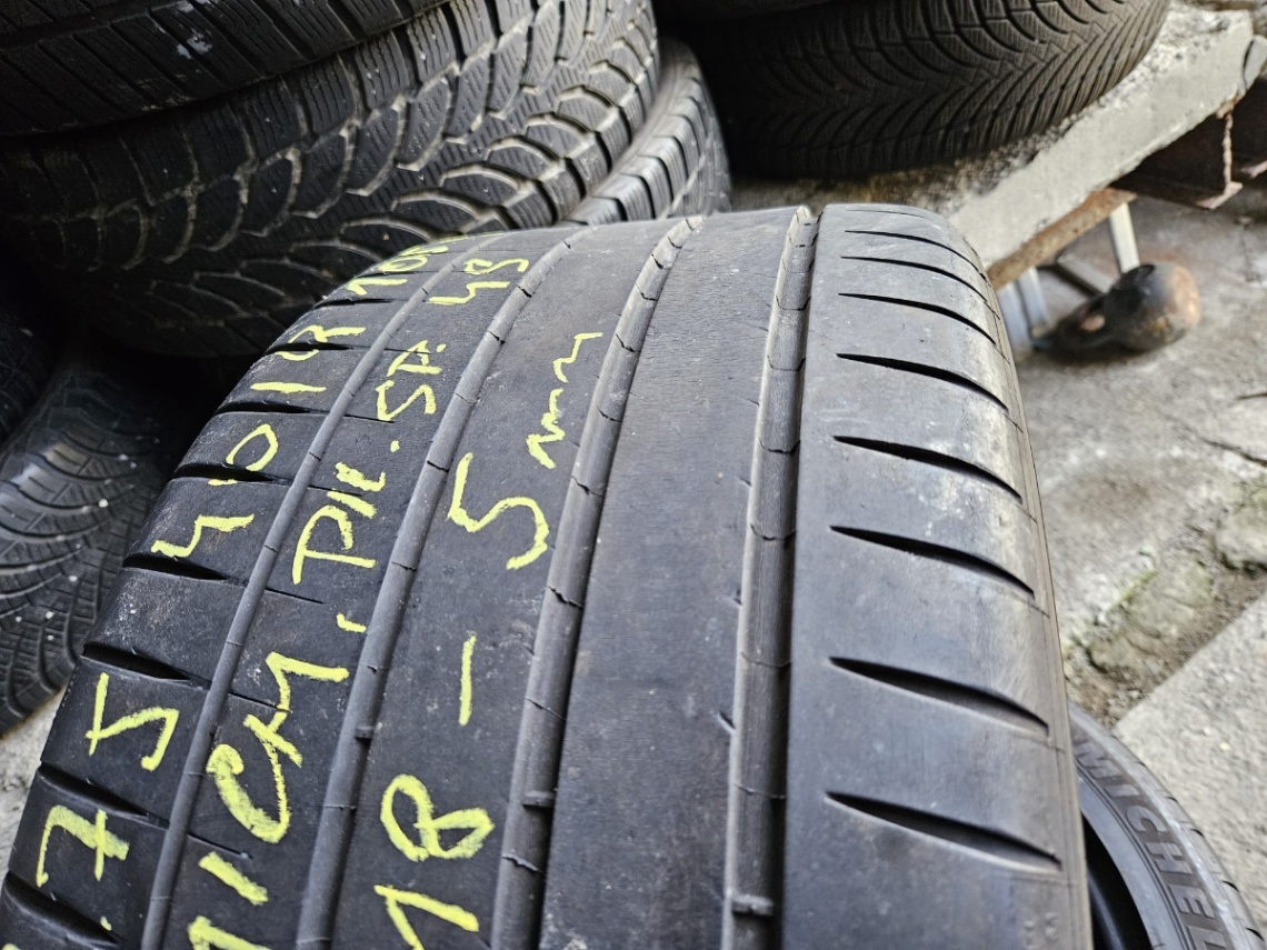 275/40R19 - 11