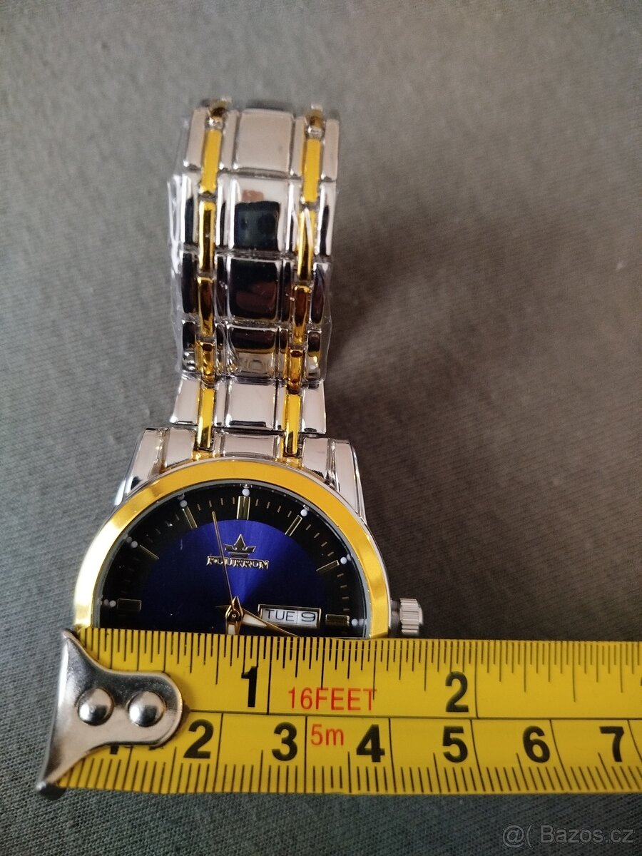 Krásné hodinky v dárkové krabičce - 11