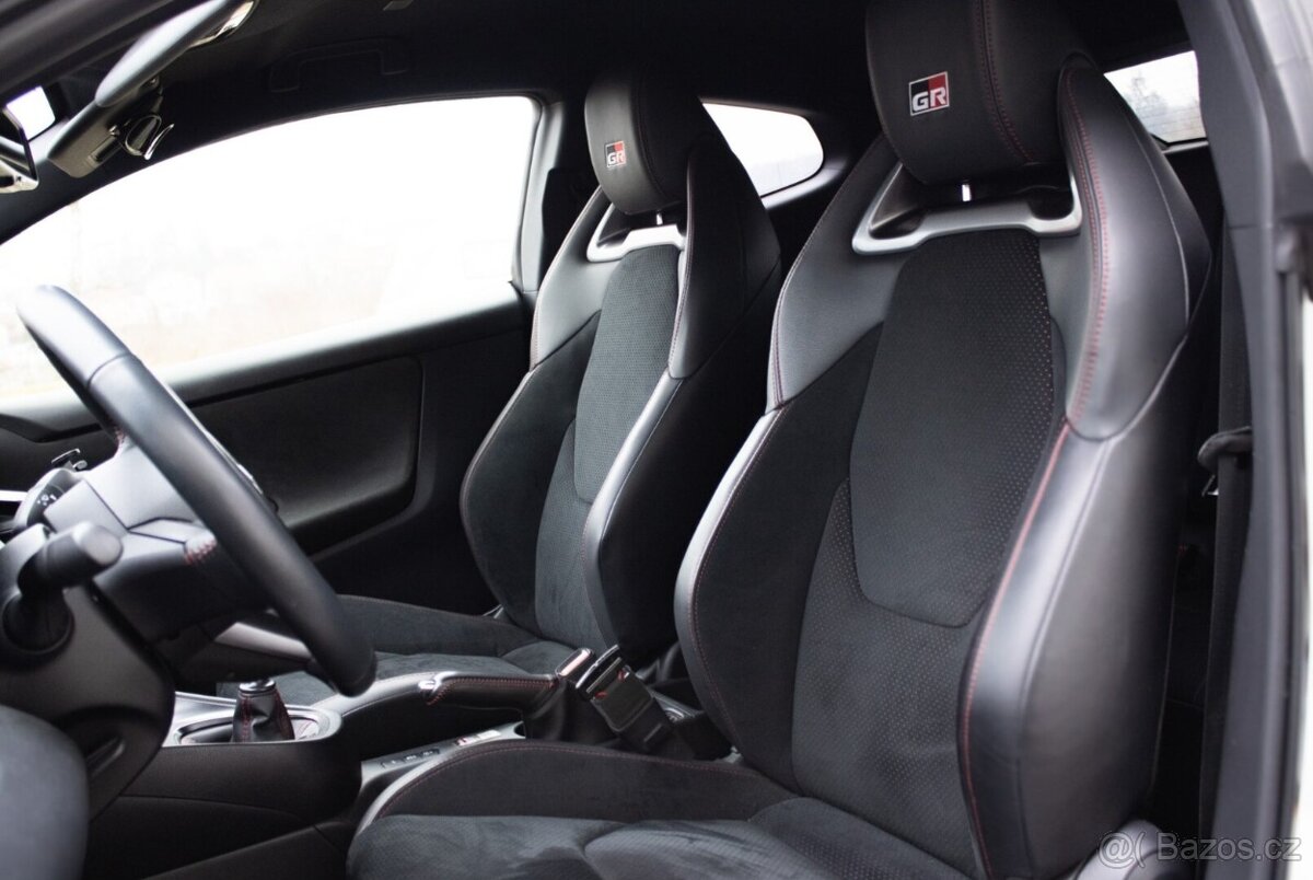 Toyota Yaris GR, servispováno, 100% stav, - 11