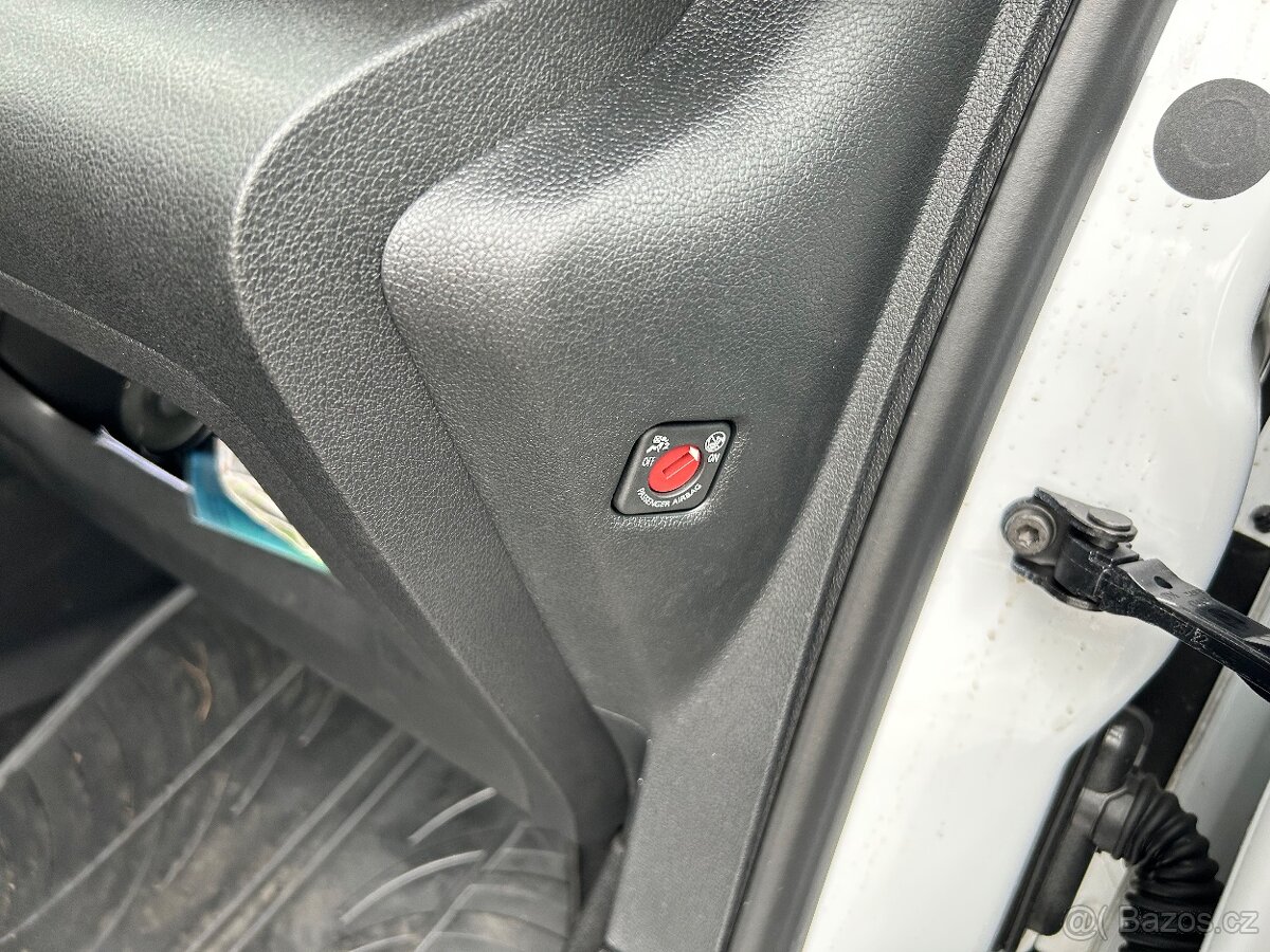 Berlingo pro převoz invalidního vozíku - 11