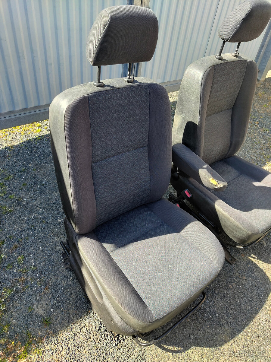 Přední sedačky Connect Tourneo / Transit - 11