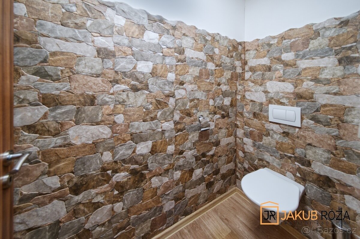 Pronájem kanceláře 159 m² - 11