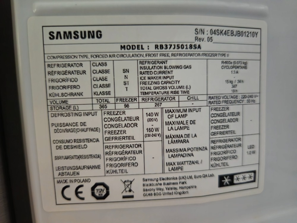 Lednička s mrazákem značky Samsung - 11