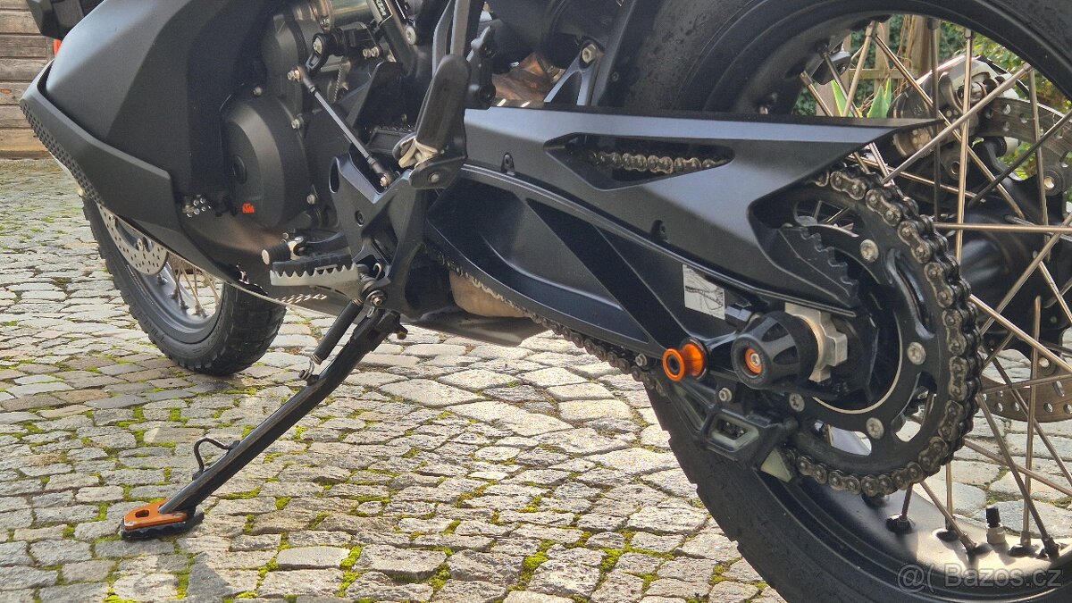 KTM 890 Adventure - 11