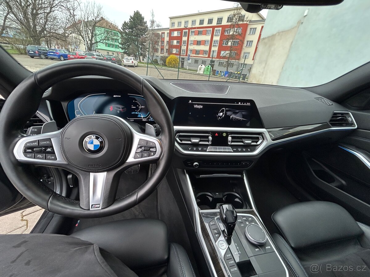 BMW 330e M-paket - 11