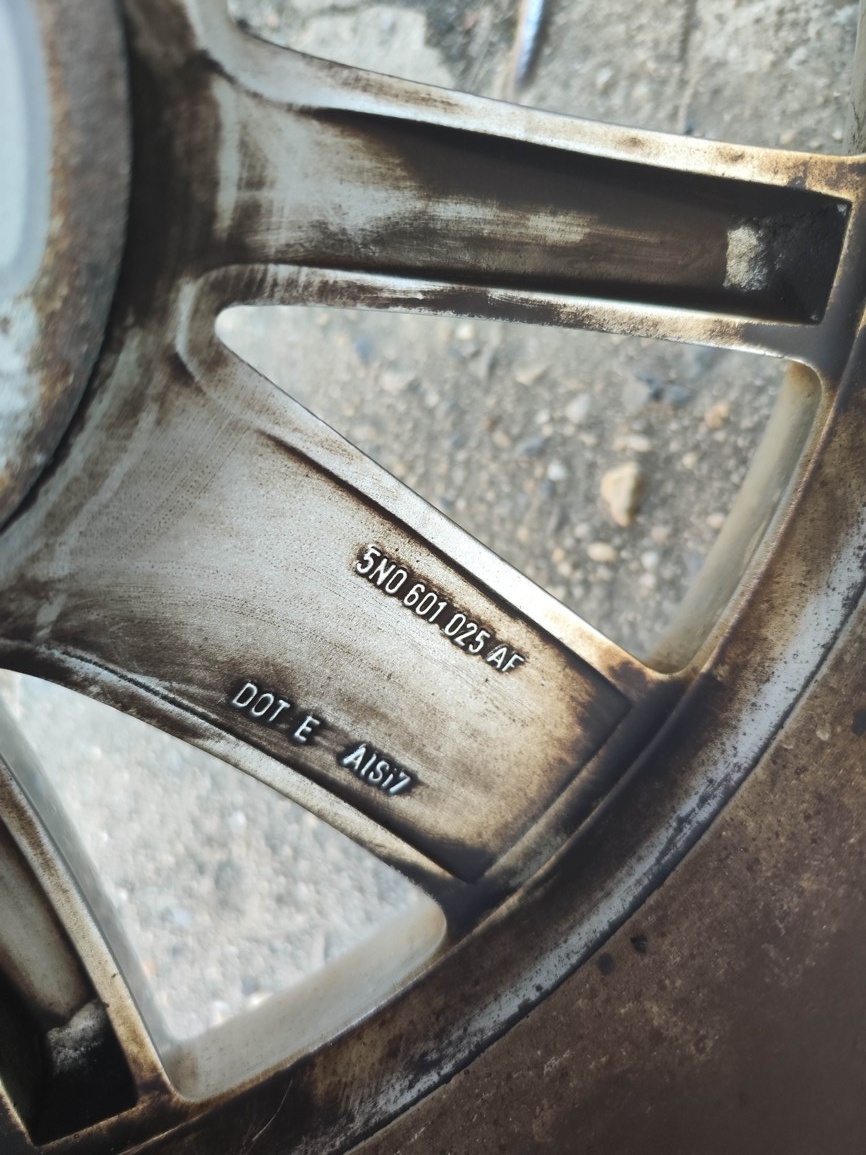 18"zimní alu sada New York 5x112 origo Tiguan Kodiaq TPMS - 11