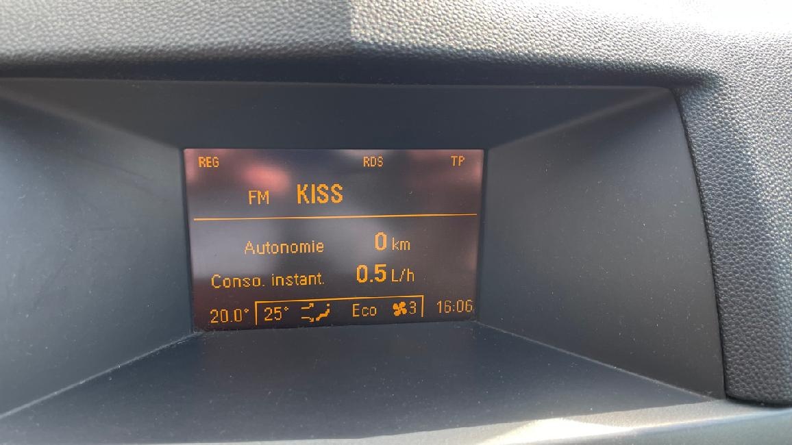 Opel Astra Caravan 1.7CDTI // NA DÍLY PLNĚ POJÍZDNÉ // - 11