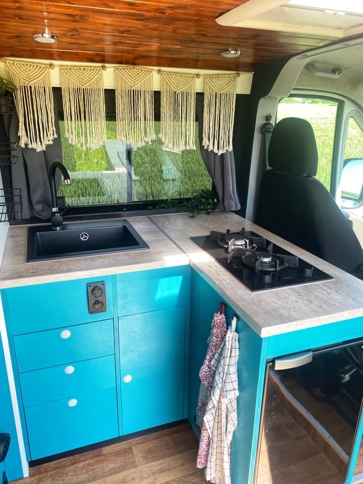 Obytná dodávka - 11