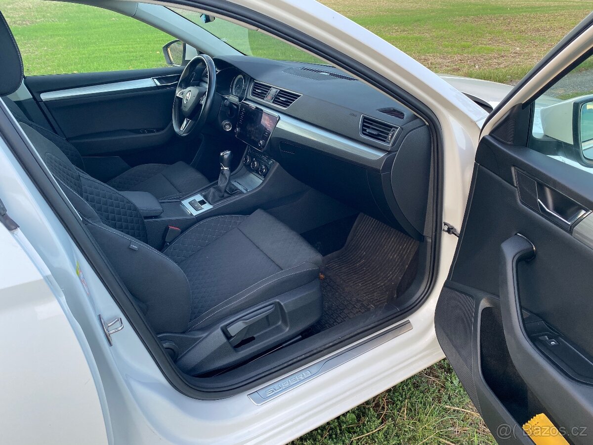 Škoda Superb 2,0 TDI 110 kw Ambition Combi - 11