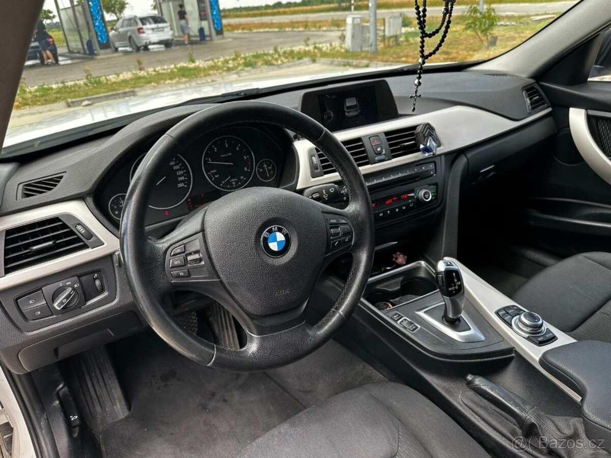 BMW 316d Touring - 11