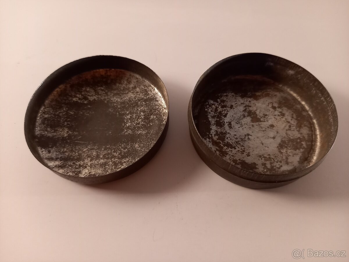 Staré plechové krabičky - 11