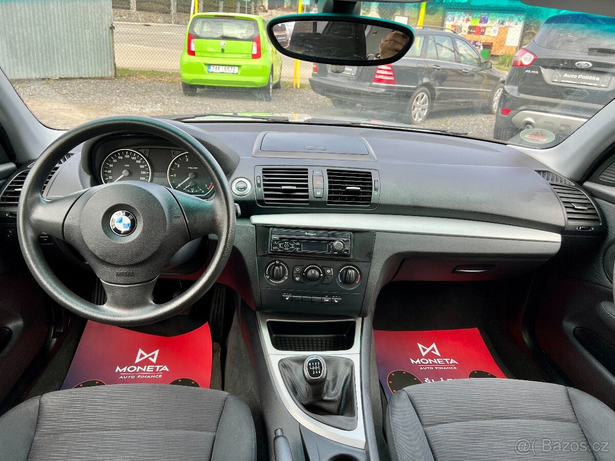 BMW 116i 90 kW Klima,Vyhřevy,Servis - 11