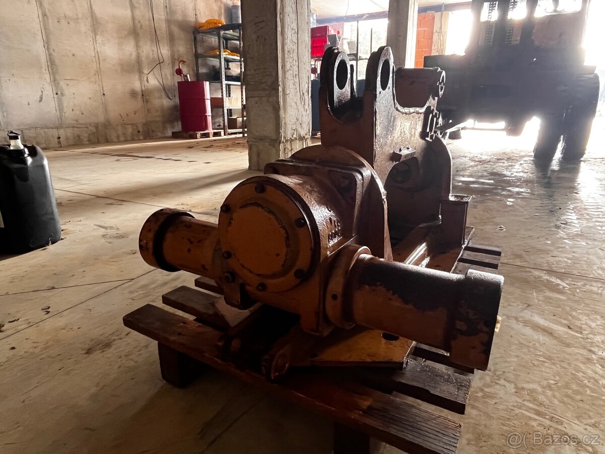 bagr Ostrowek K 162 - 11