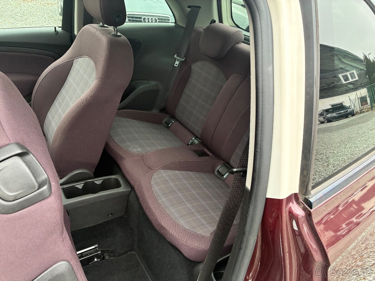 Opel Adam 1,2 i - 11