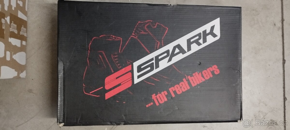 Boty zn Spark vel.42 - 11
