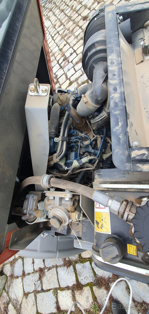 kolový nakladač WEYCOR AR 380 - 11