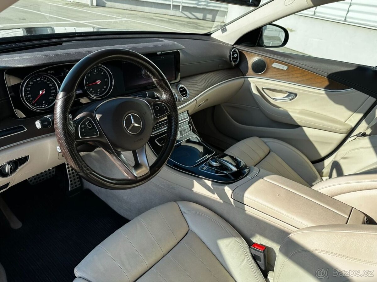 Mercedes-Benz E 220 d 4MATIC AllTerrain - 11