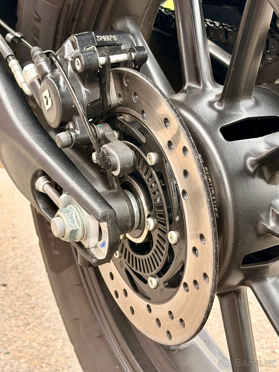 Triumph Scrambler 400 X - 11