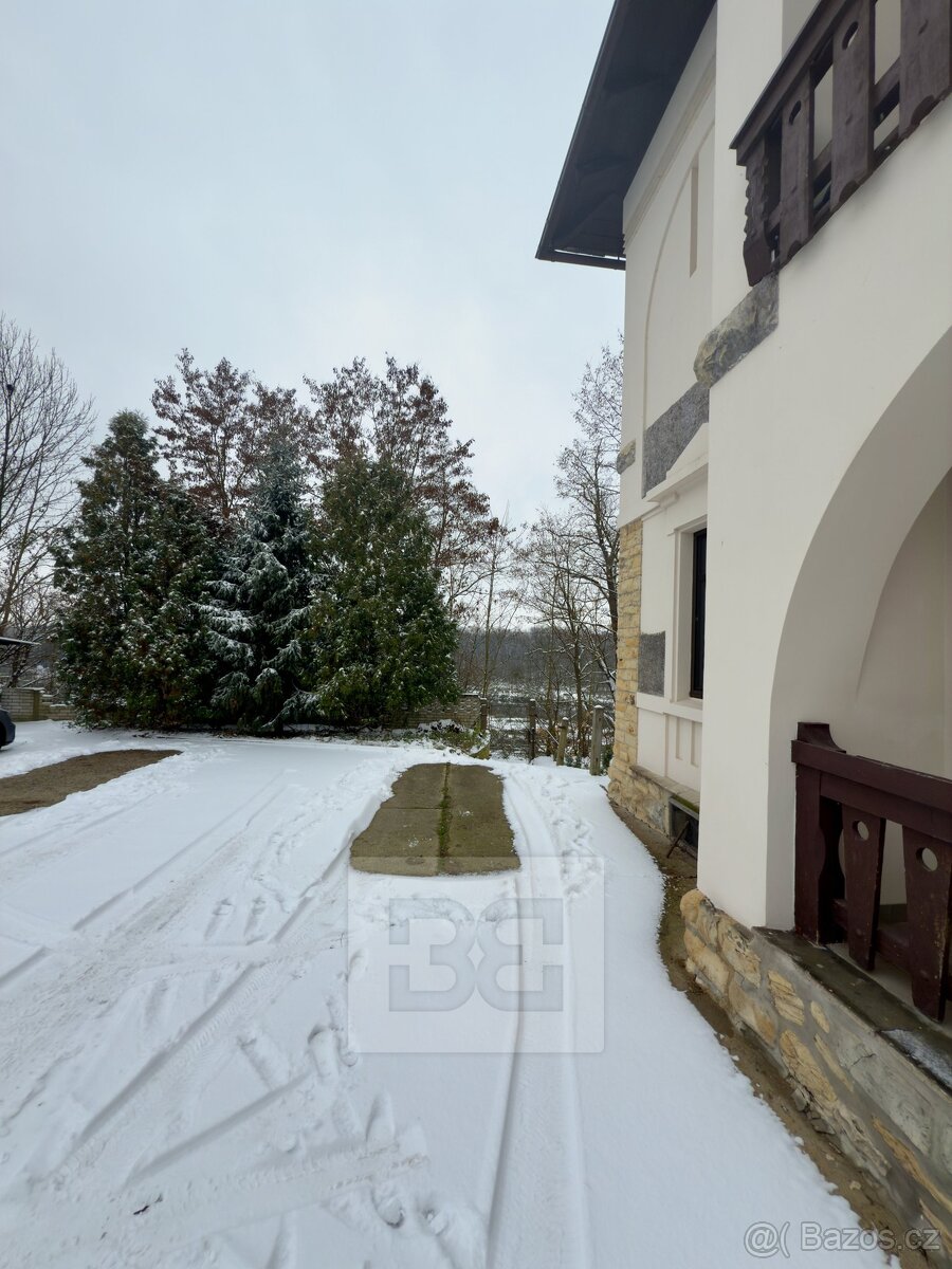 Pronájem bytu 1+1 45 m², se zahradou 100 m² - Mělník - 11