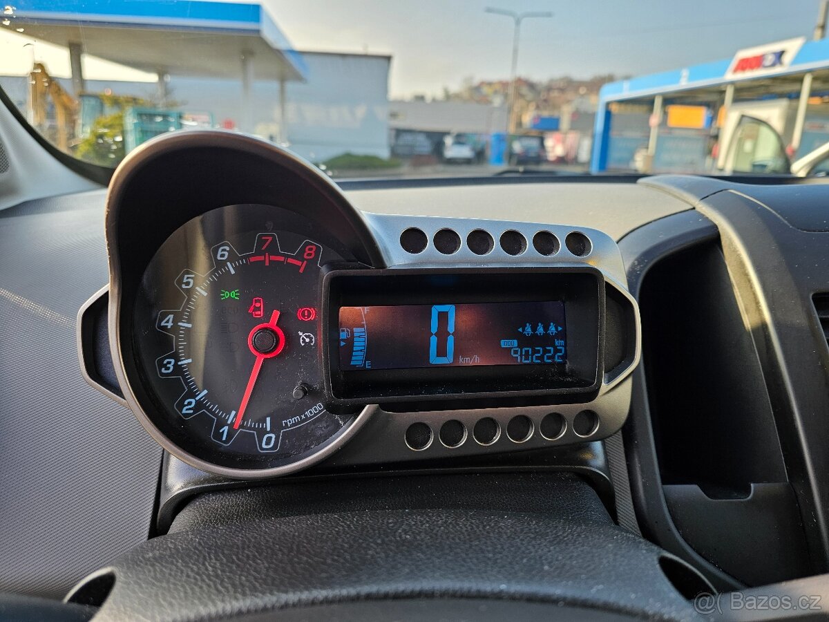 Chevrolet Aveo T300 1.2 51kw 2012 - 11