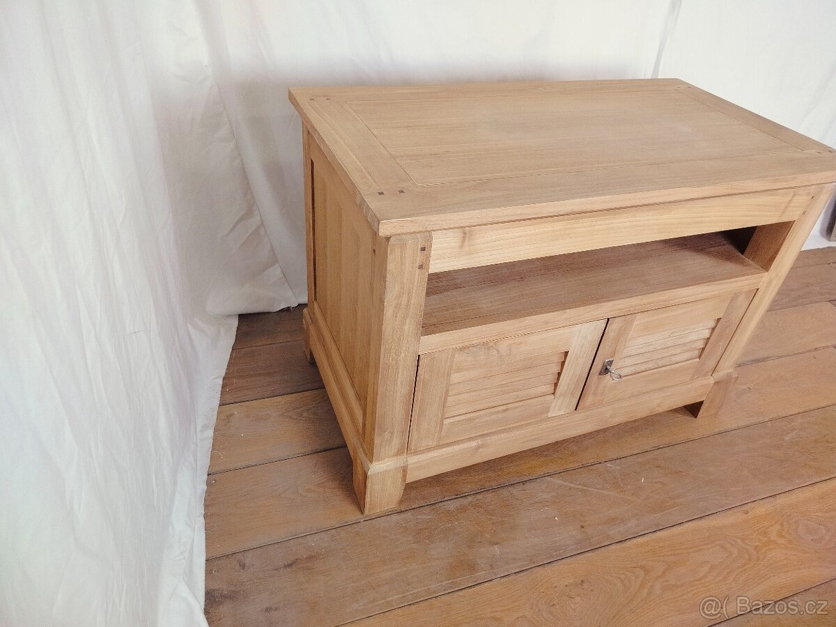 Skříňka TEAK - 11