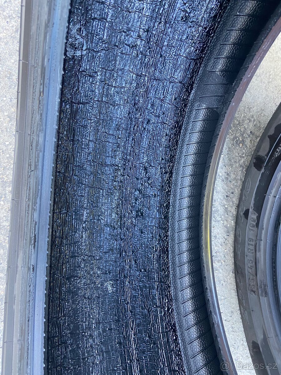 Pneu Pirelli 255-45-19 - 11