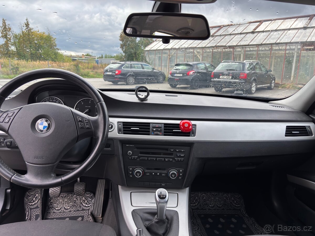 BMW e90 facelift 320d - 11