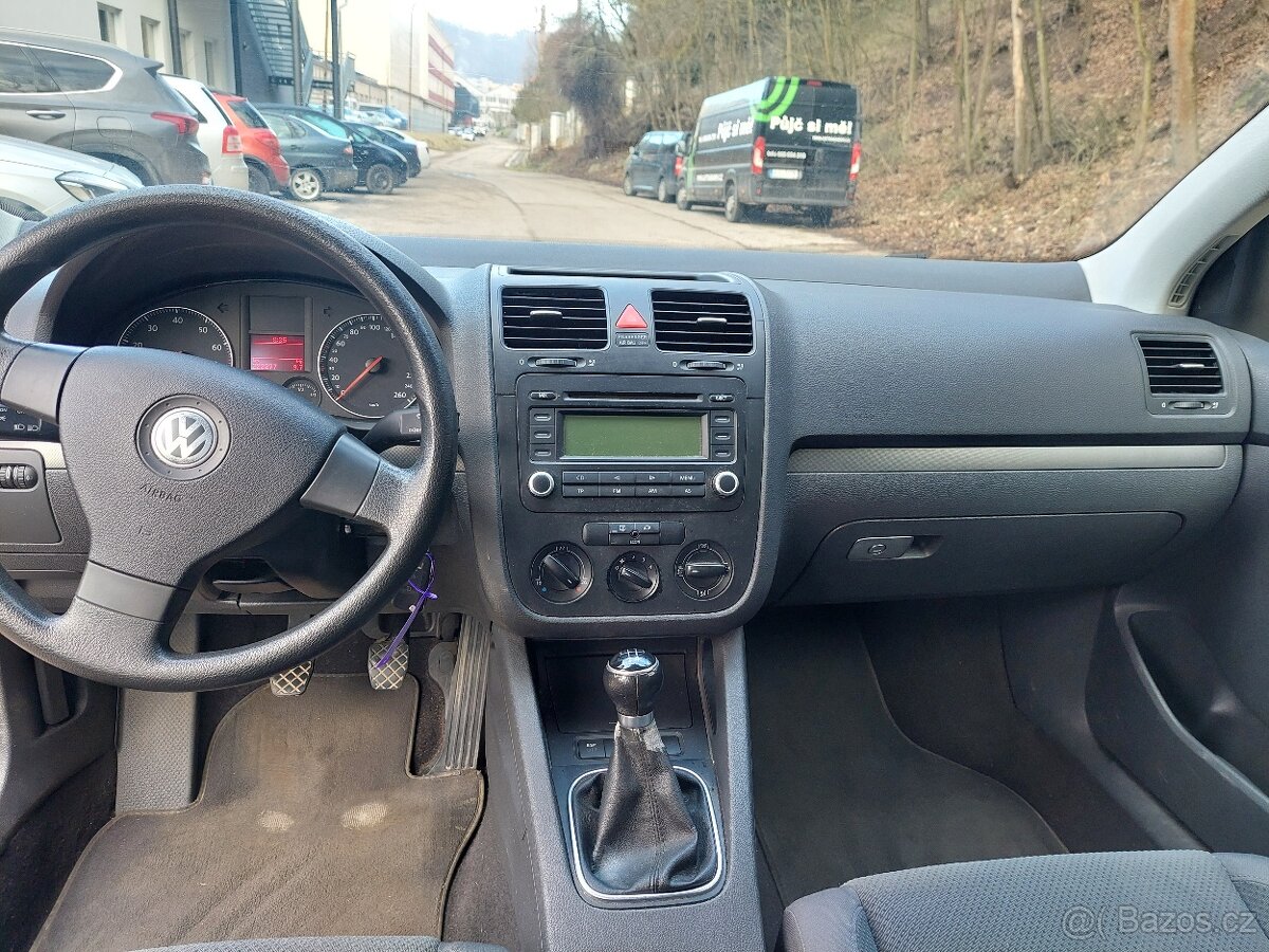 VW Golf V 1.6, 75kw, rok 2007, bez koroze... - 11