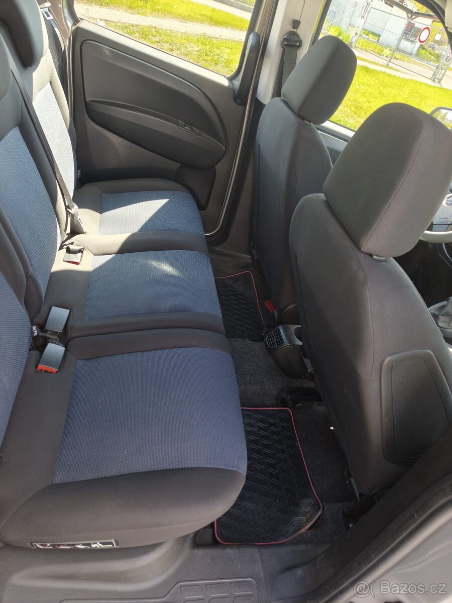 Opel Combo 1.6 diesel 77kW - 11