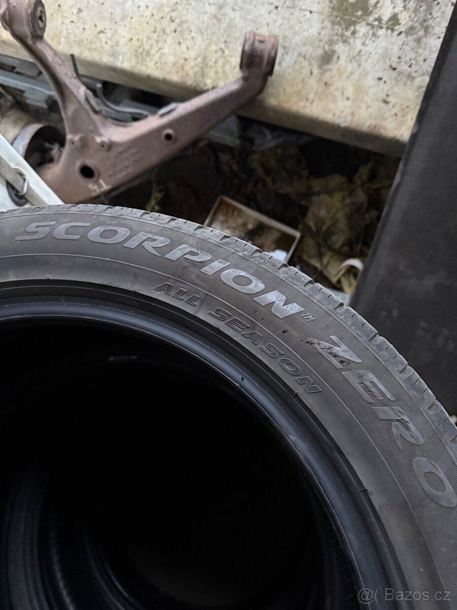 Celoroční pneu 235/50 r20 - 11