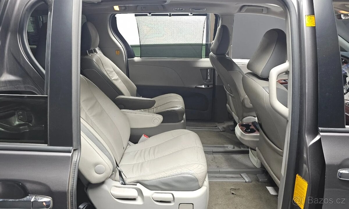 2012 TOYOTA SIENNA LIMITED - 11