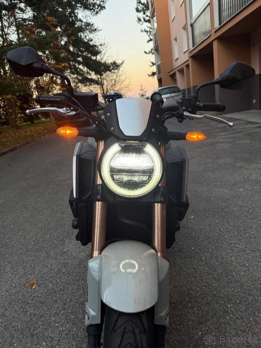Honda CB 650r - 11