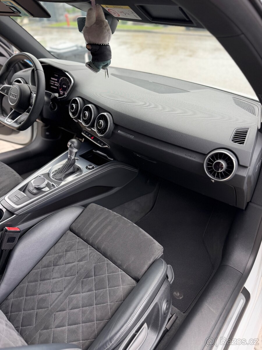 AUDI TT 2.0 TFSI S-line - 11
